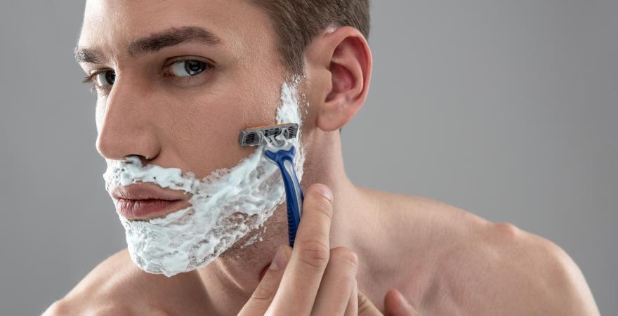 main of Your Skin Will Thank You For Picking Up a Nice Shaving Kit and Razor